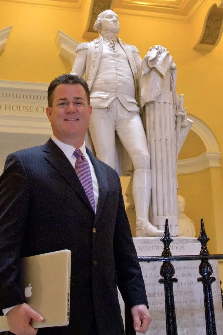 dave albo with george washington statue